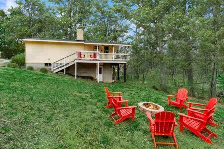 Harpers Ferry Cabin Hot Tub, Deck, Fire Pit, Wifi Exterior foto